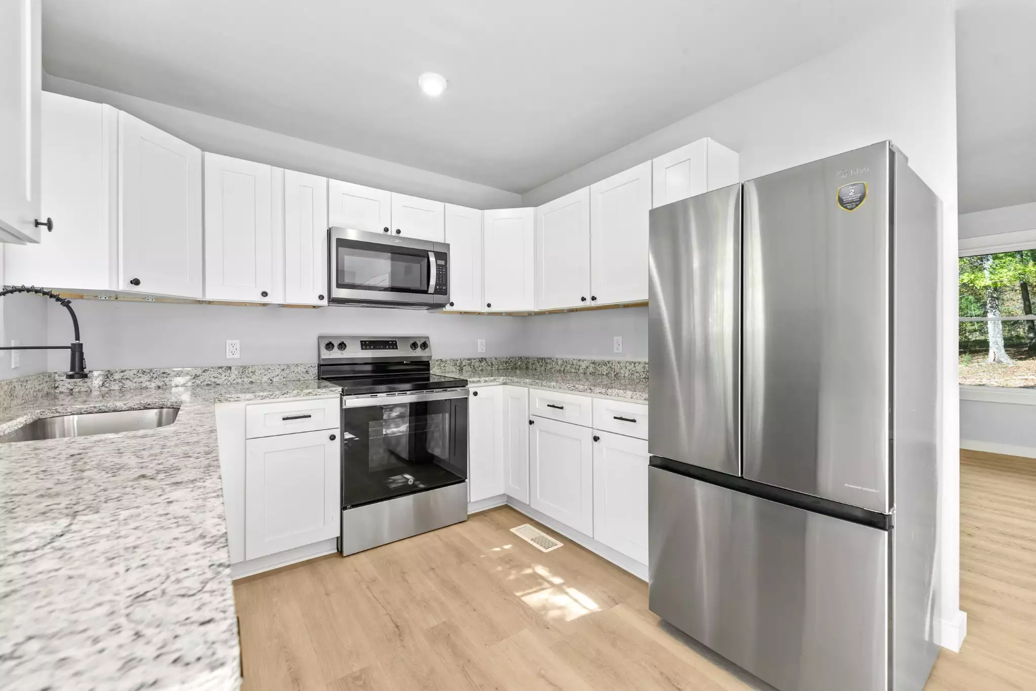 8240 Charlie Brown Rd, Centerville, TN  37033