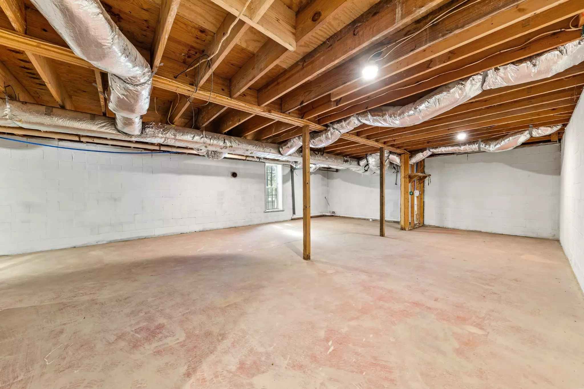 8240 Charlie Brown Rd, Centerville, TN  37033