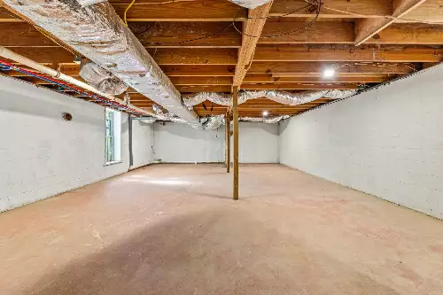 8240 Charlie Brown Rd, Centerville, TN  37033