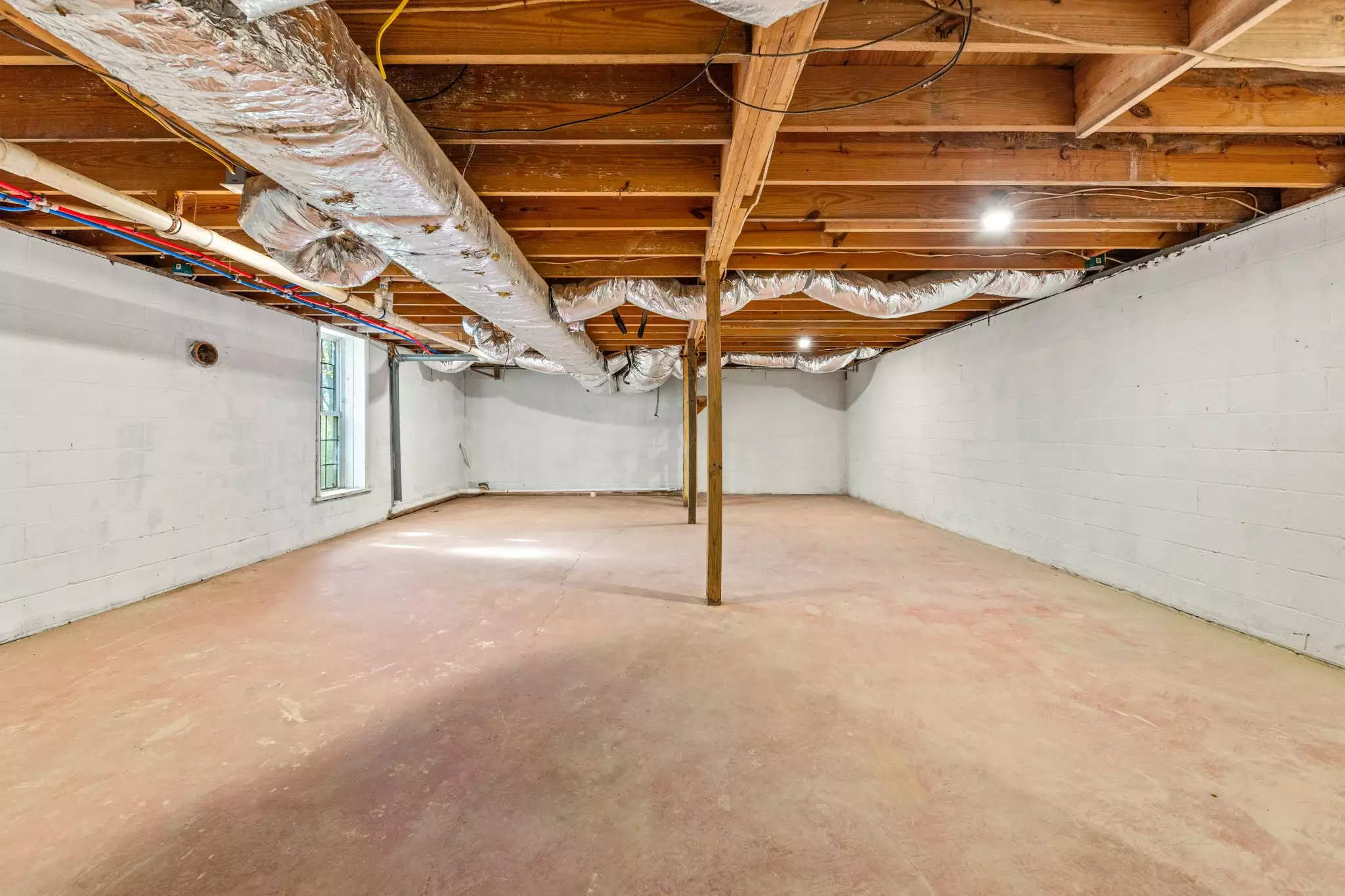 8240 Charlie Brown Rd, Centerville, TN  37033