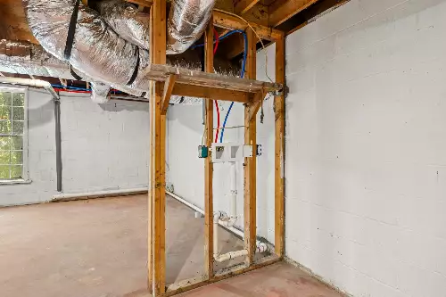 8240 Charlie Brown Rd, Centerville, TN  37033