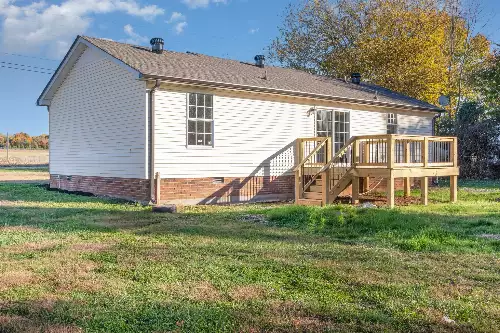 645 Airport Rd, Portland, TN  37148