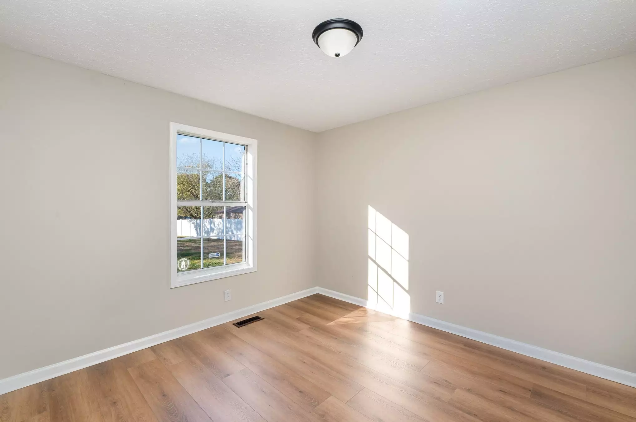 645 Airport Rd, Portland, TN  37148