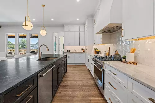 917 Kirkwood Ave, Nashville, TN  37204