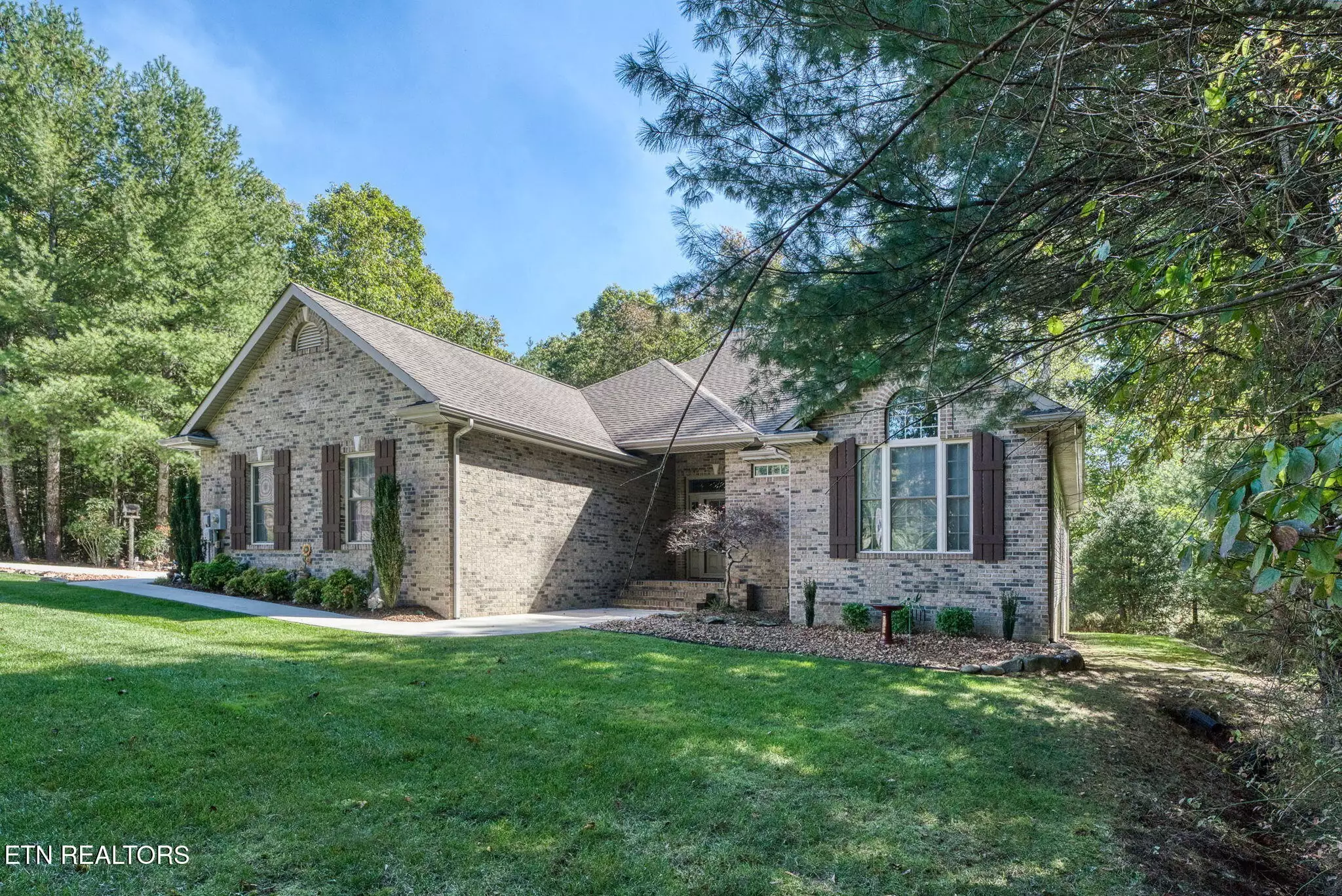 14 Holly Court, Crossville, TN  38558