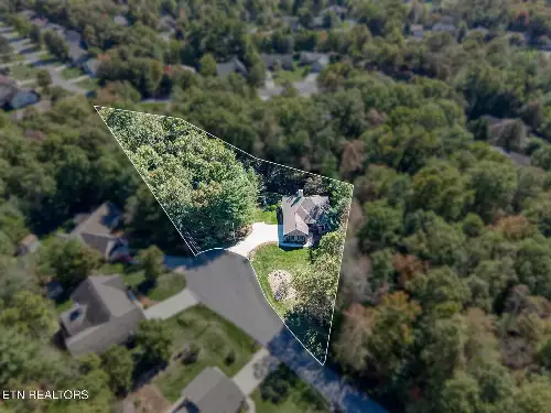 14 Holly Court, Crossville, TN  38558