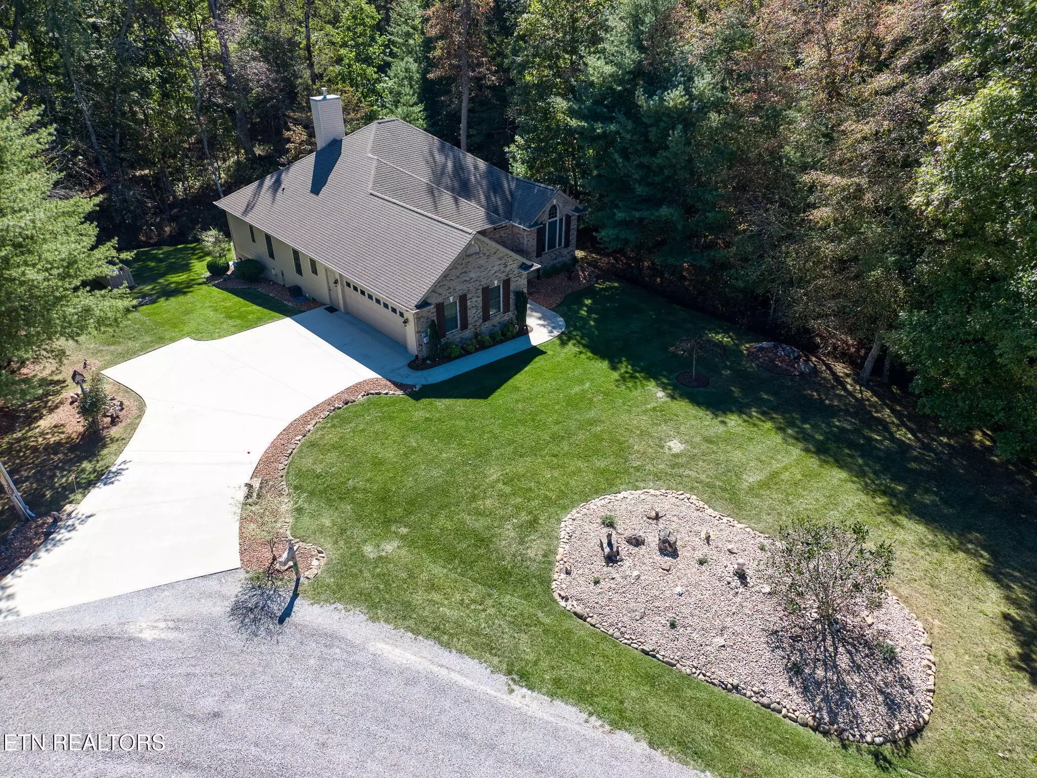 14 Holly Court, Crossville, TN  38558