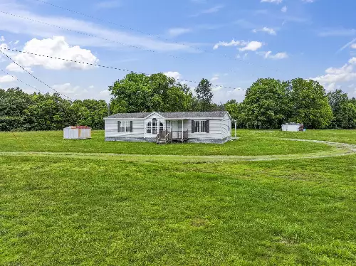 439 Philippi Road, Wartrace, TN  37183