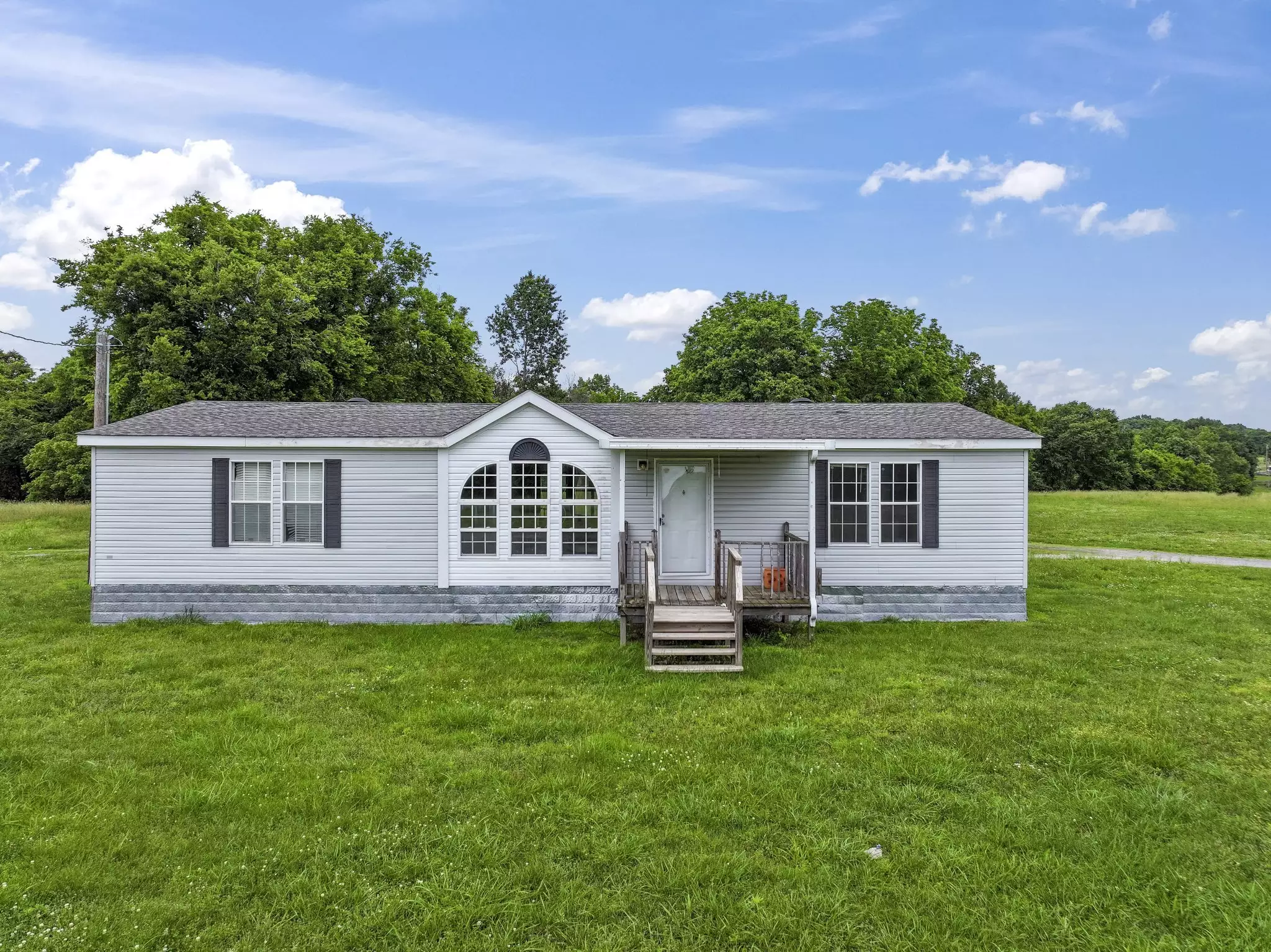 439 Philippi Road, Wartrace, TN  37183