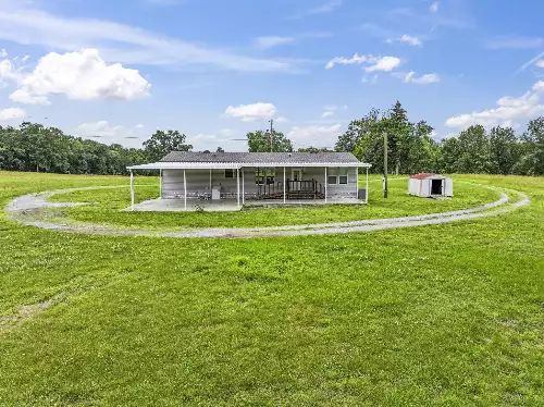 439 Philippi Road, Wartrace, TN  37183