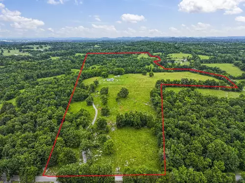 439 Philippi Road, Wartrace, TN  37183