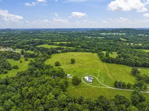 439 Philippi Road, Wartrace, TN  37183