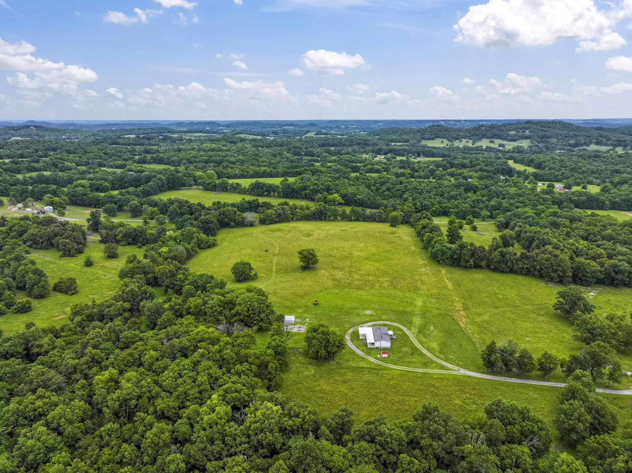 439 Philippi Road, Wartrace, TN  37183