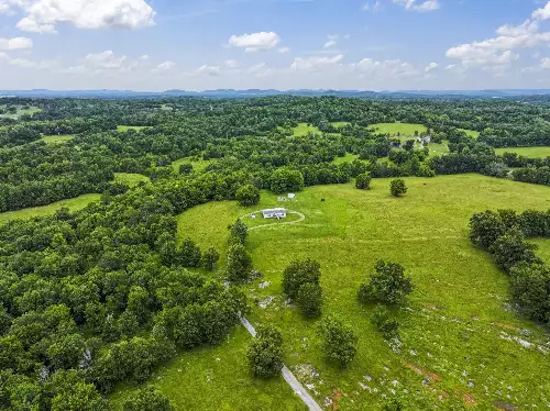 439 Philippi Road, Wartrace, TN  37183