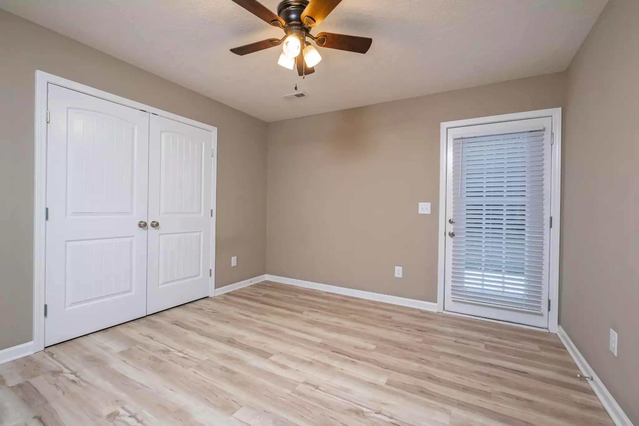 190 Himes Ln, Tullahoma, TN  37388