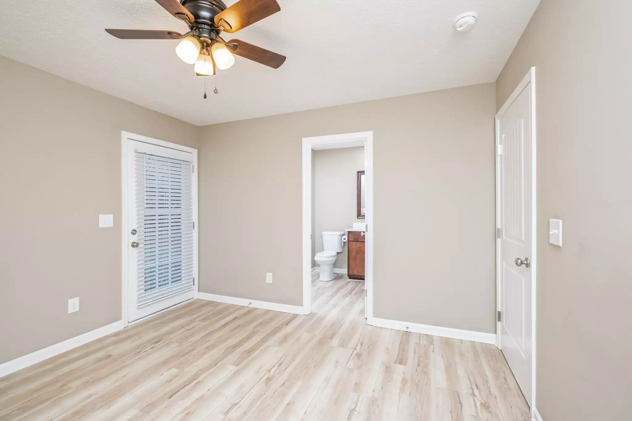 190 Himes Ln, Tullahoma, TN  37388