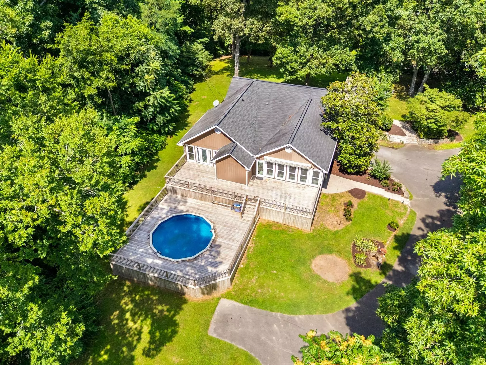 8475 McCrory Ln, Nashville, TN  37221