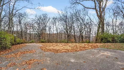 8475 McCrory Ln, Nashville, TN  37221