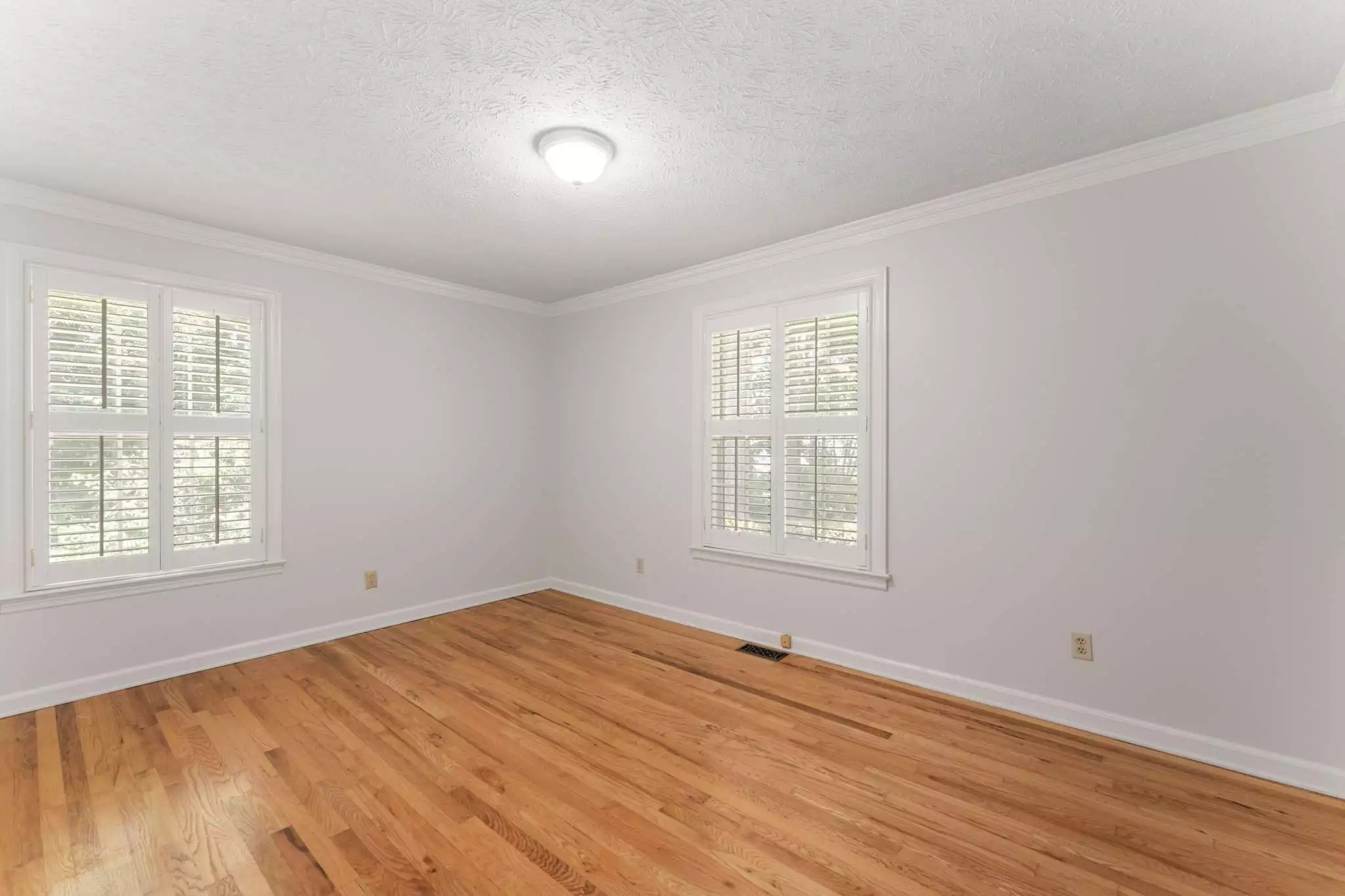 8475 McCrory Ln, Nashville, TN  37221