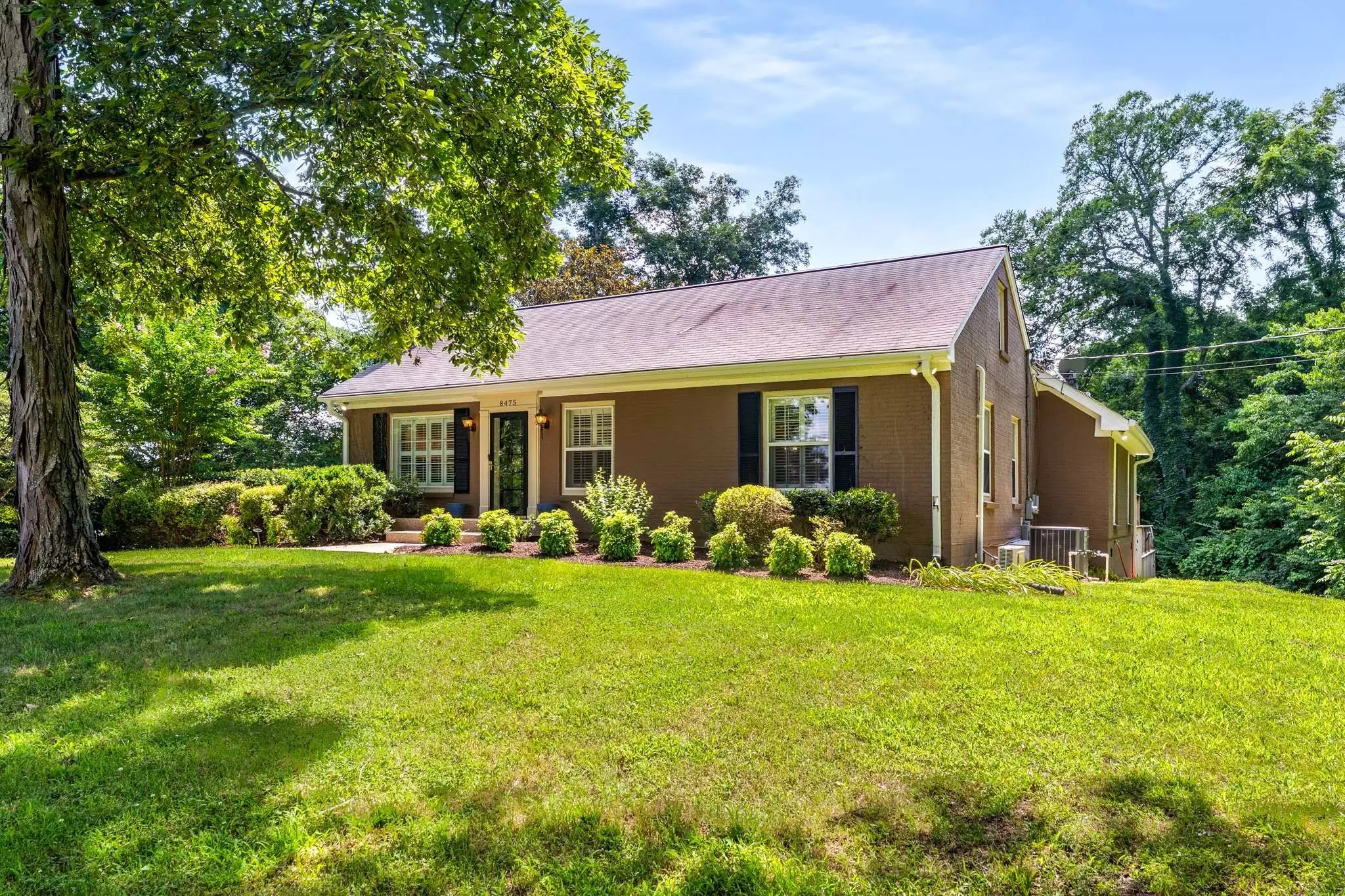8475 McCrory Ln, Nashville, TN  37221