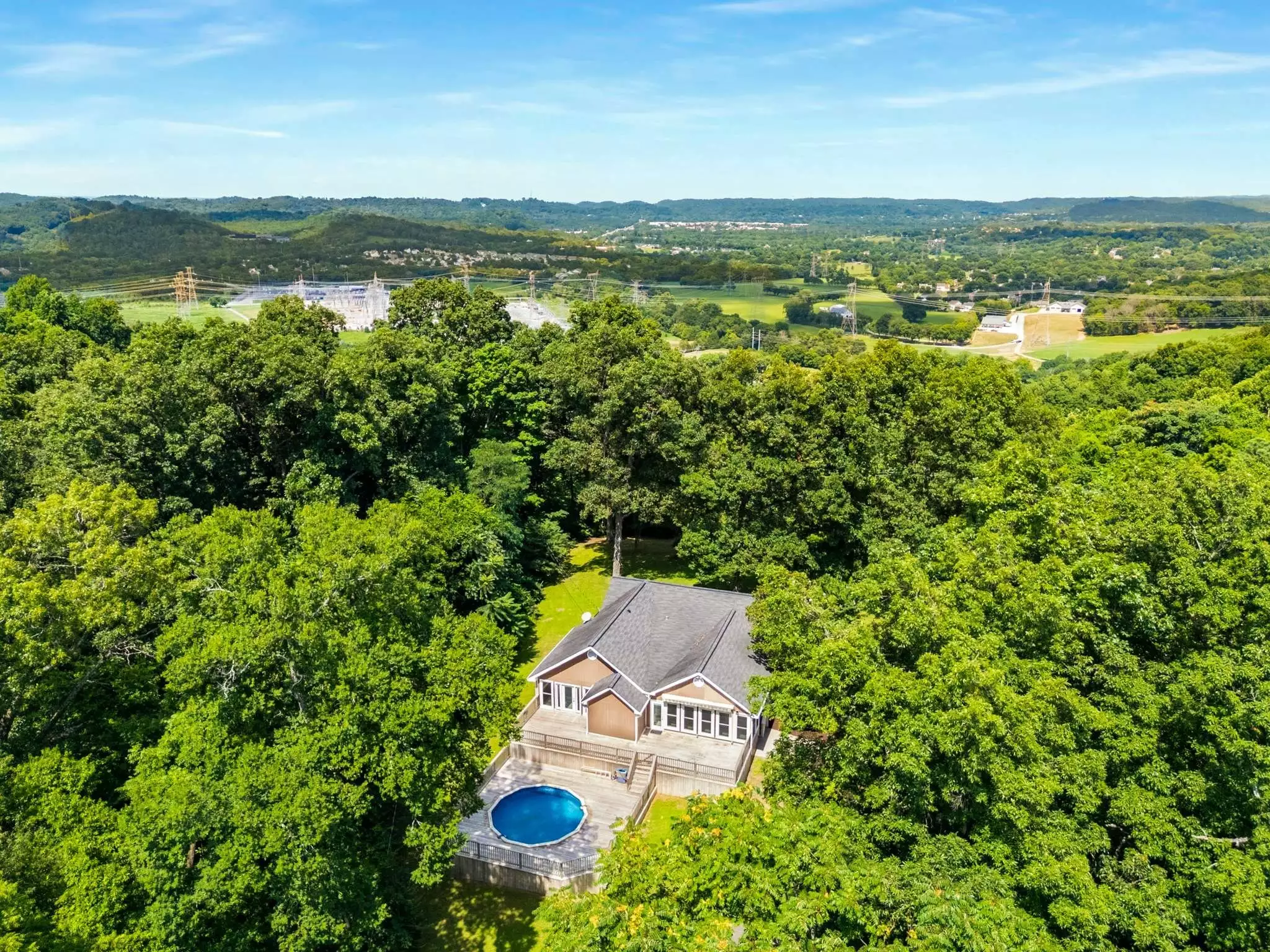 8475 McCrory Ln, Nashville, TN  37221