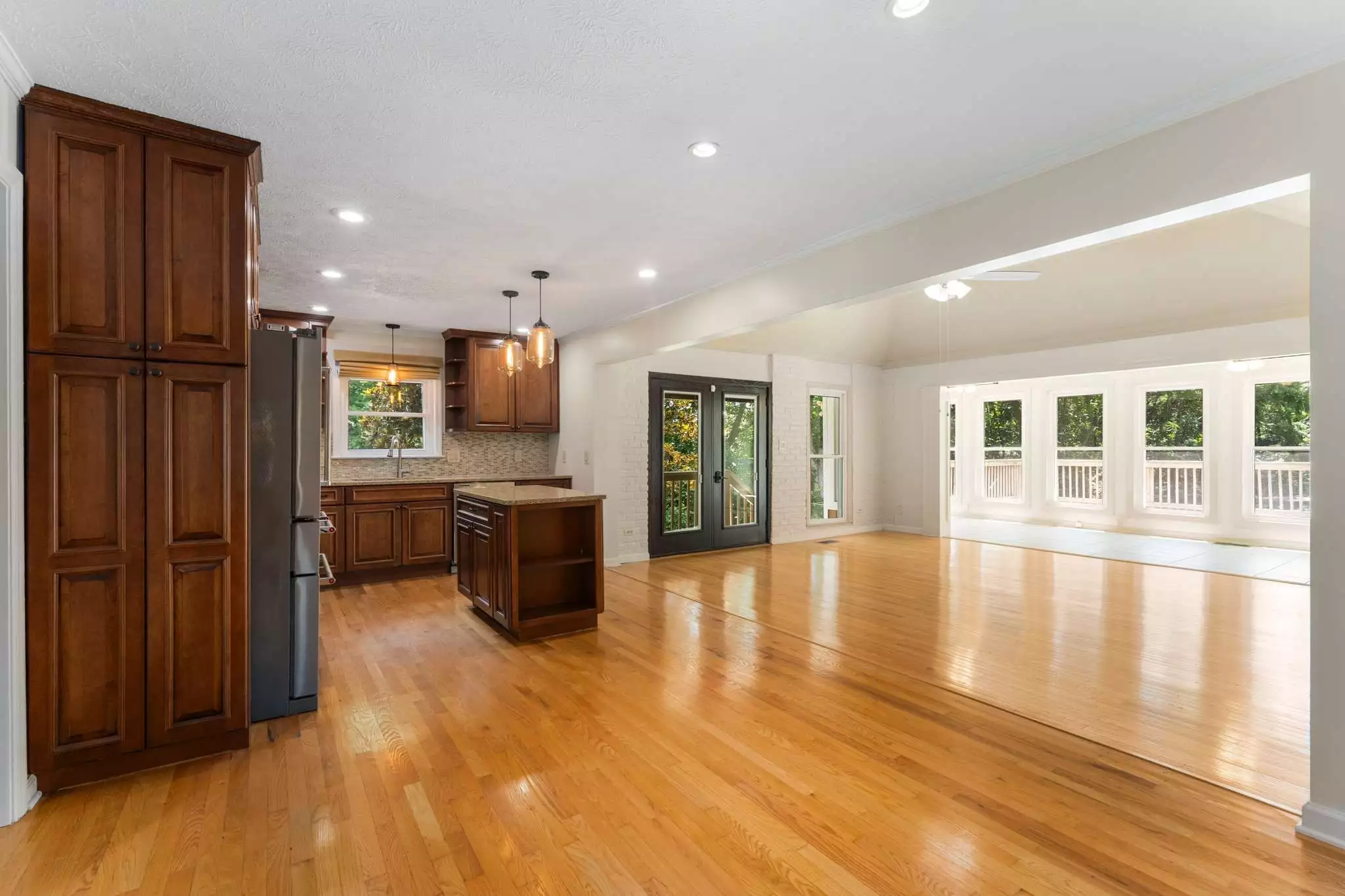 8475 McCrory Ln, Nashville, TN  37221