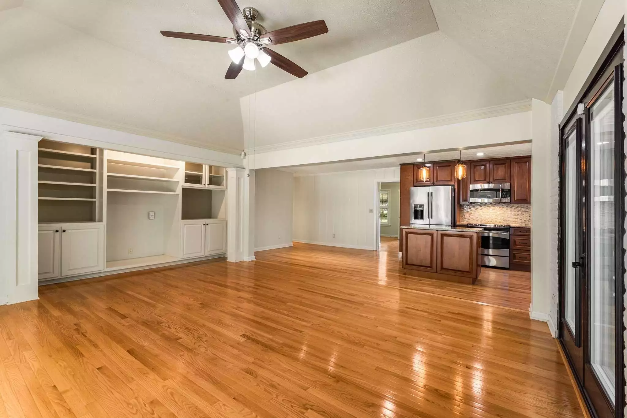 8475 McCrory Ln, Nashville, TN  37221