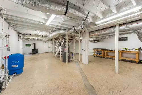 8475 McCrory Ln, Nashville, TN  37221