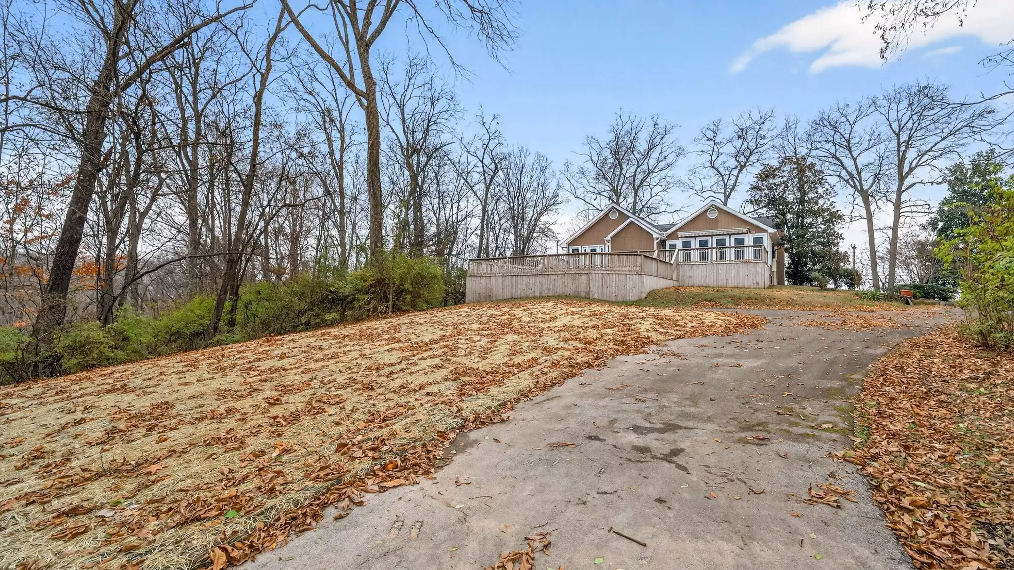 8475 McCrory Ln, Nashville, TN  37221