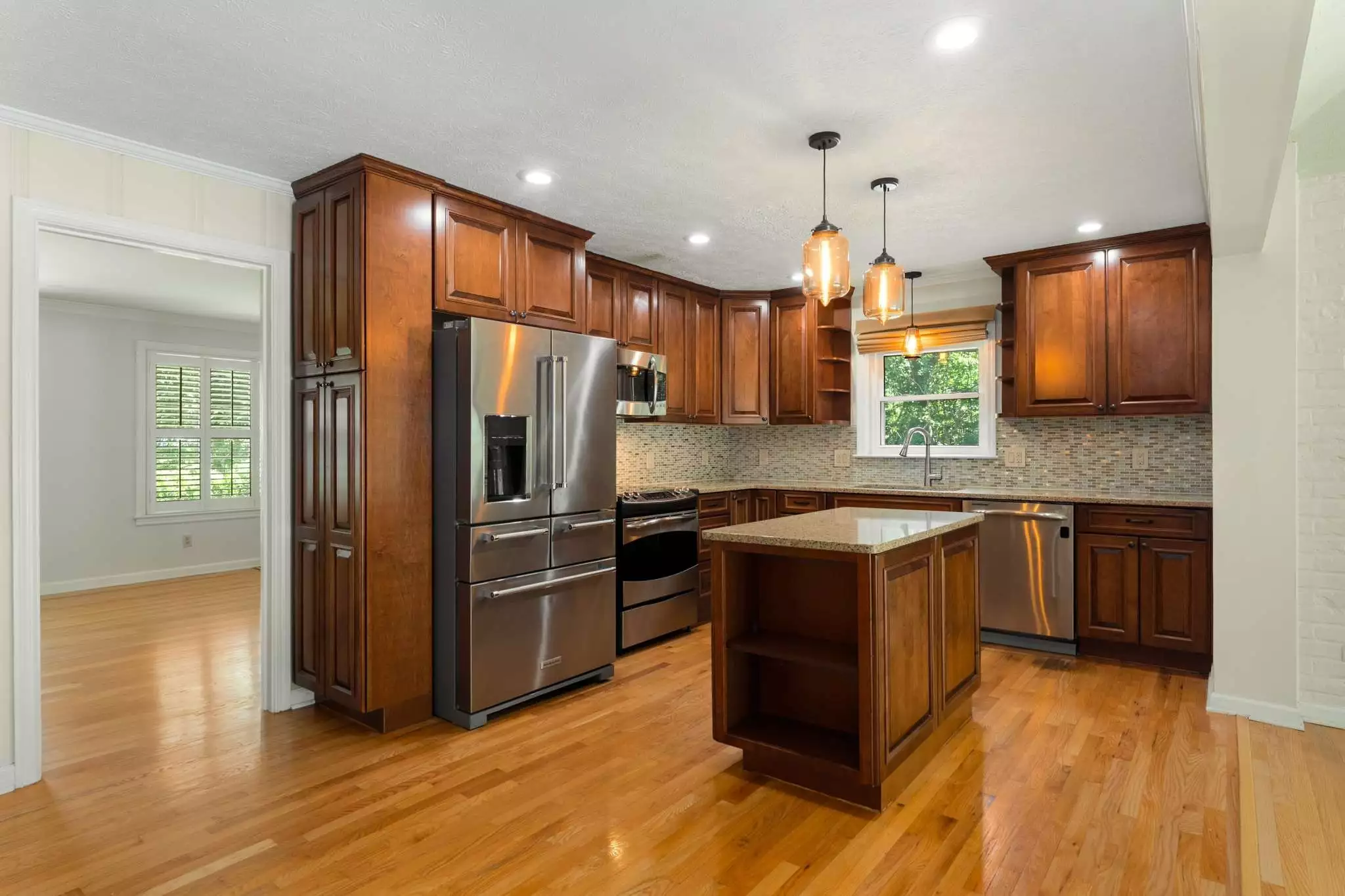 8475 McCrory Ln, Nashville, TN  37221