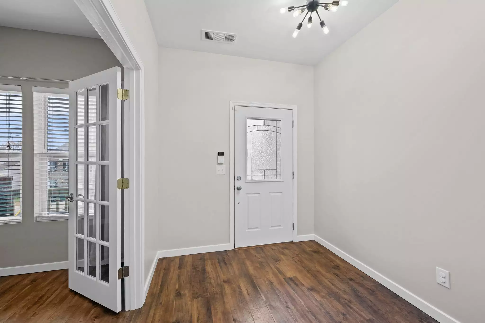 2569 Jordan Ridge Dr, Nashville, TN  37218