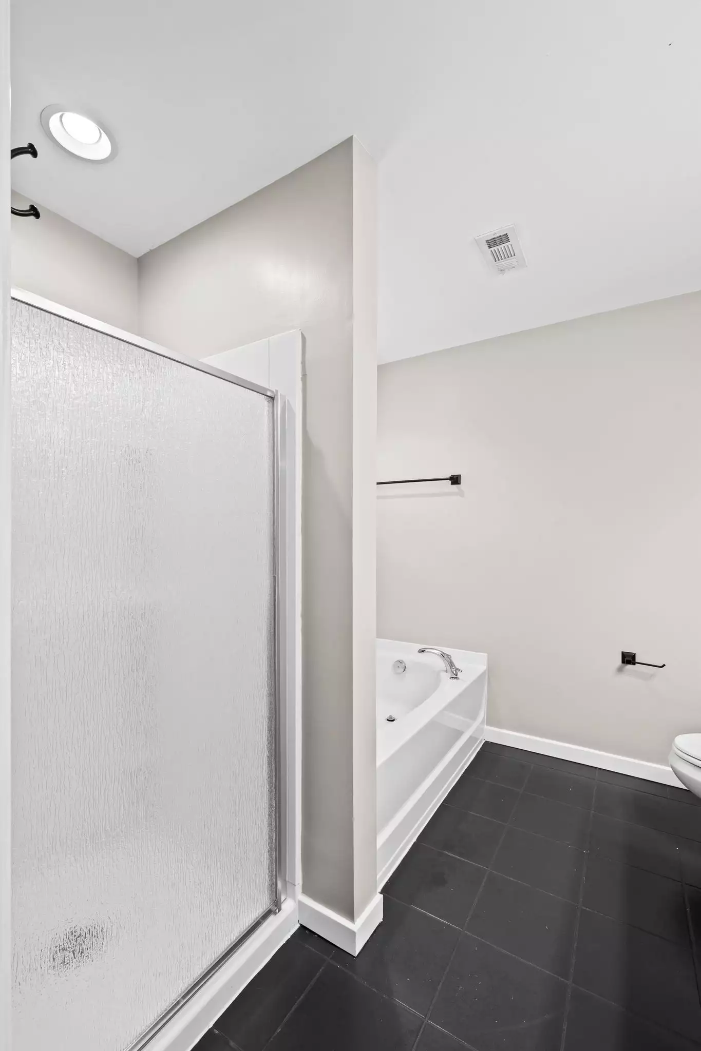 2569 Jordan Ridge Dr, Nashville, TN  37218