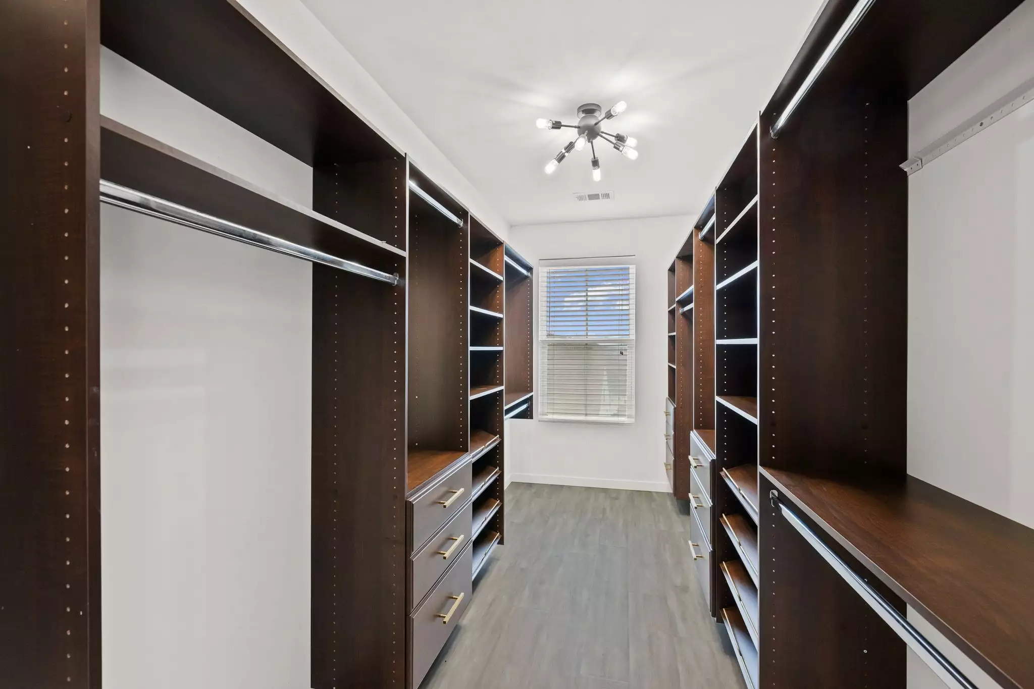 2569 Jordan Ridge Dr, Nashville, TN  37218