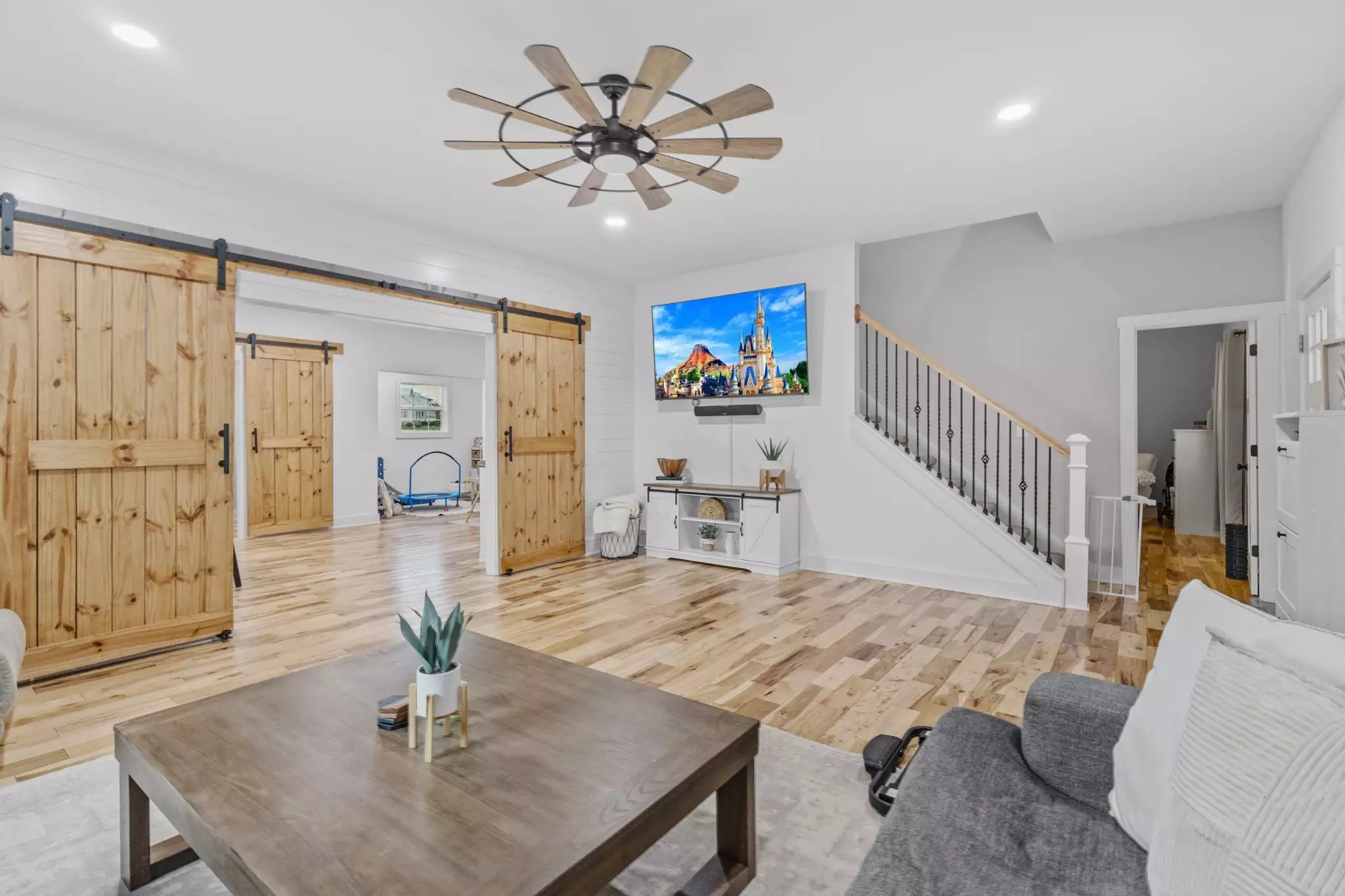 607 Old Columbia Rd, Unionville, TN  37180