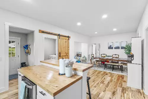 607 Old Columbia Rd, Unionville, TN  37180