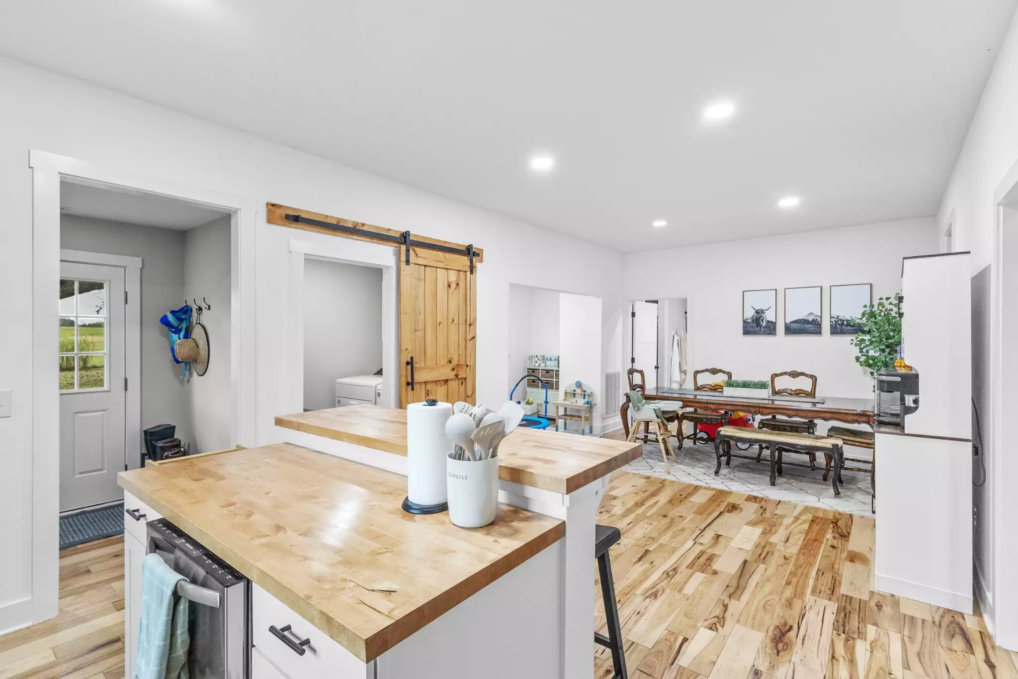 607 Old Columbia Rd, Unionville, TN  37180