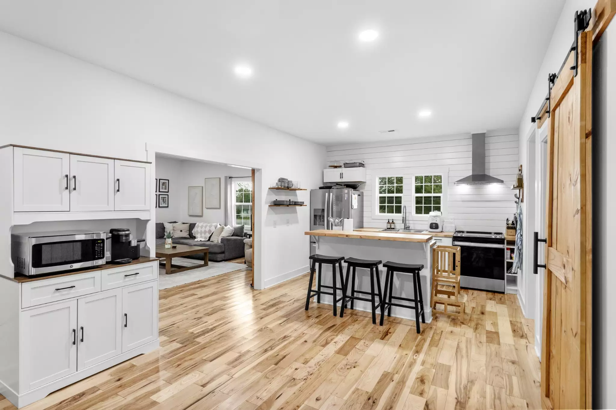 607 Old Columbia Rd, Unionville, TN  37180