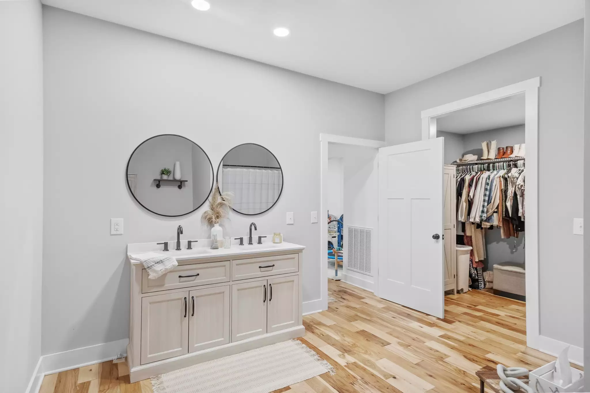 607 Old Columbia Rd, Unionville, TN  37180