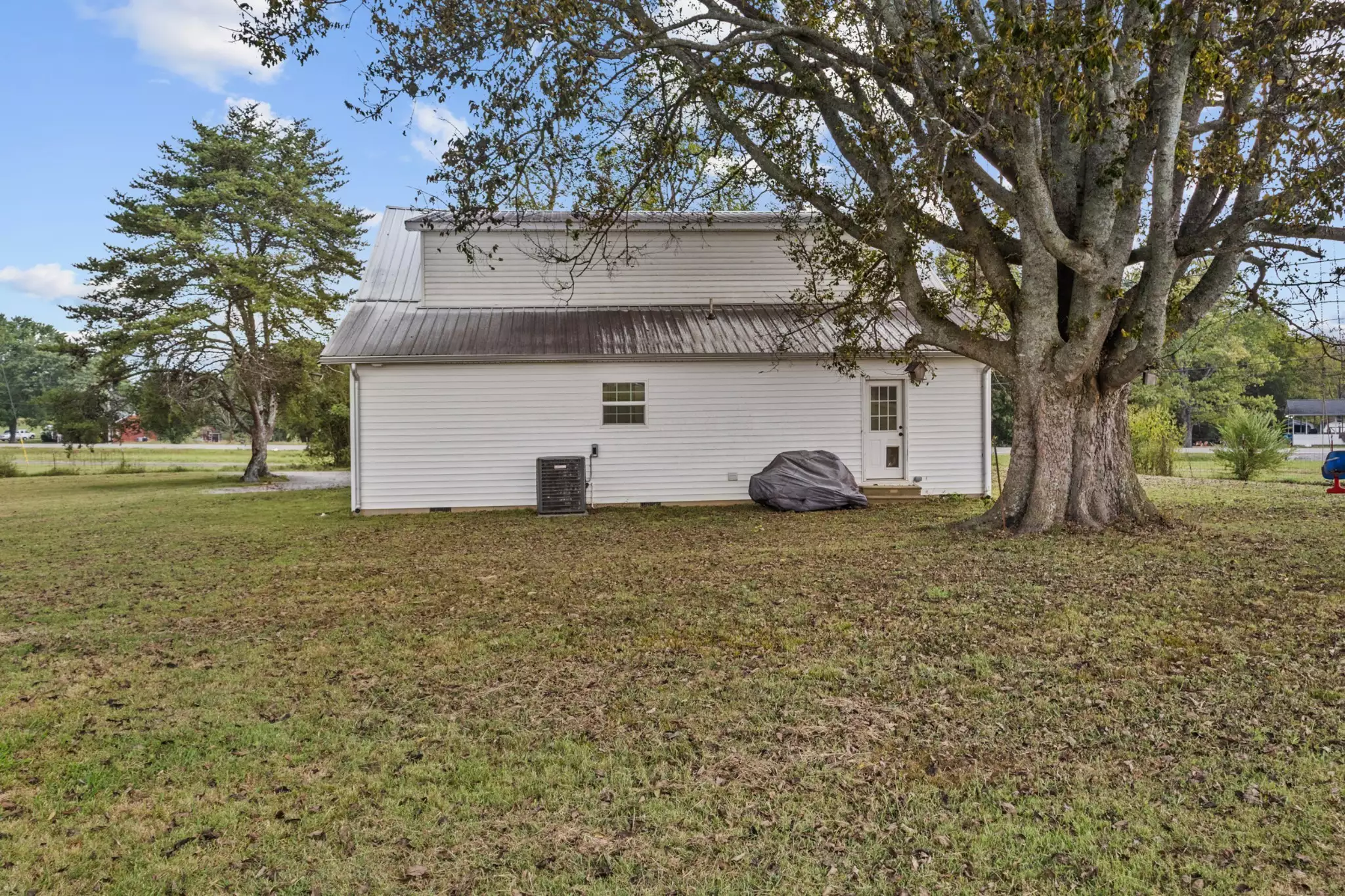 607 Old Columbia Rd, Unionville, TN  37180