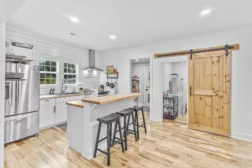 607 Old Columbia Rd, Unionville, TN  37180