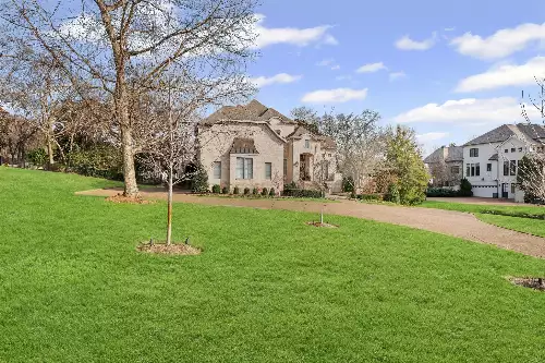 381 Lake Valley Dr, Franklin, TN  37069