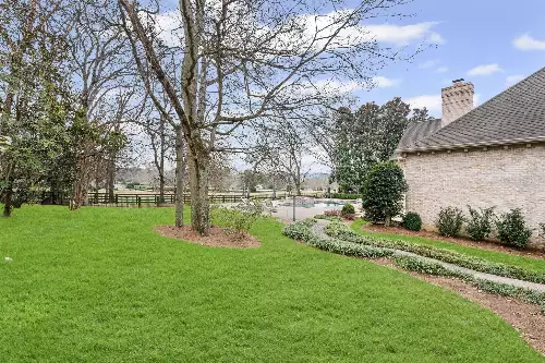 381 Lake Valley Dr, Franklin, TN  37069