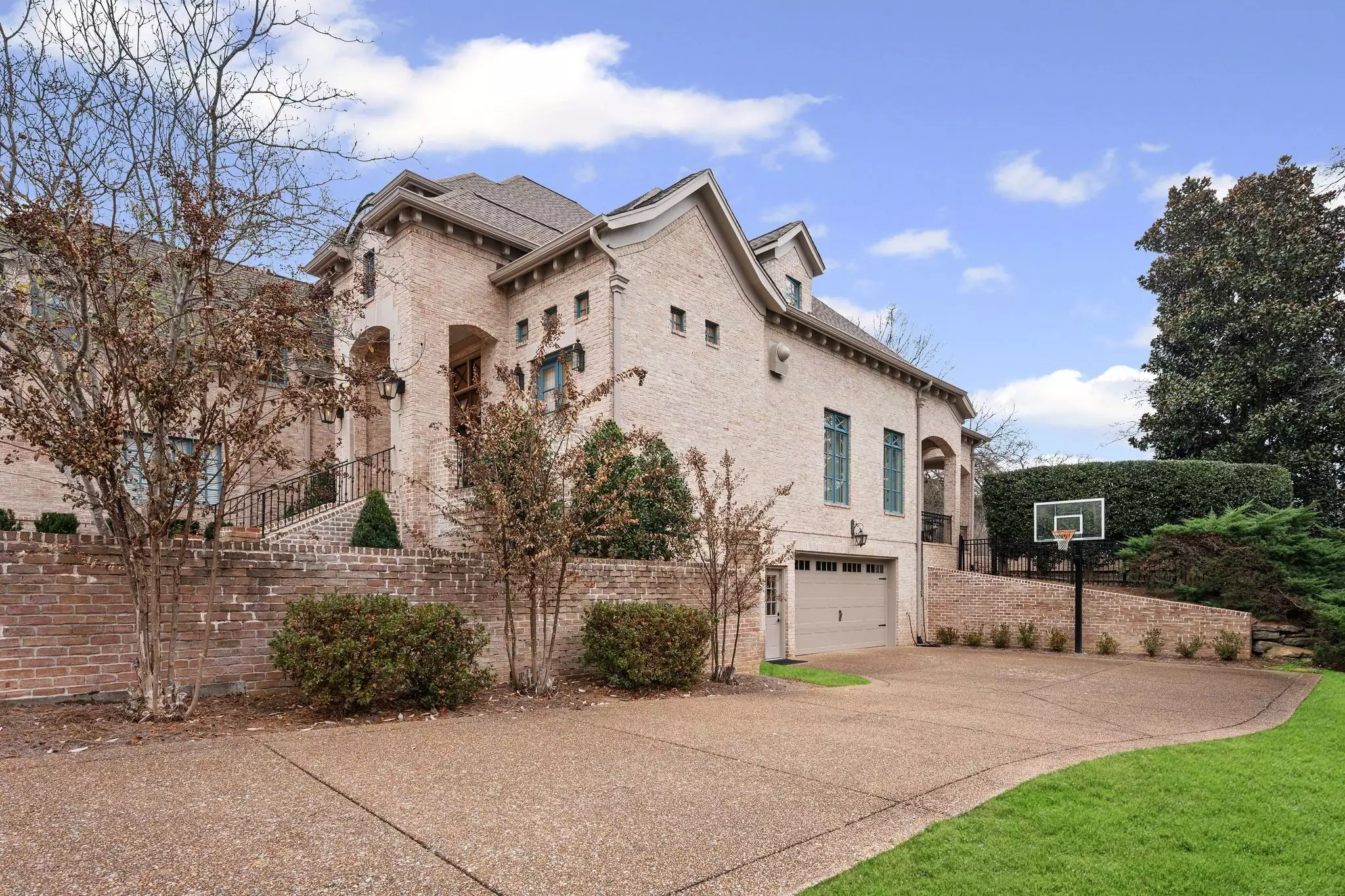 381 Lake Valley Dr, Franklin, TN  37069