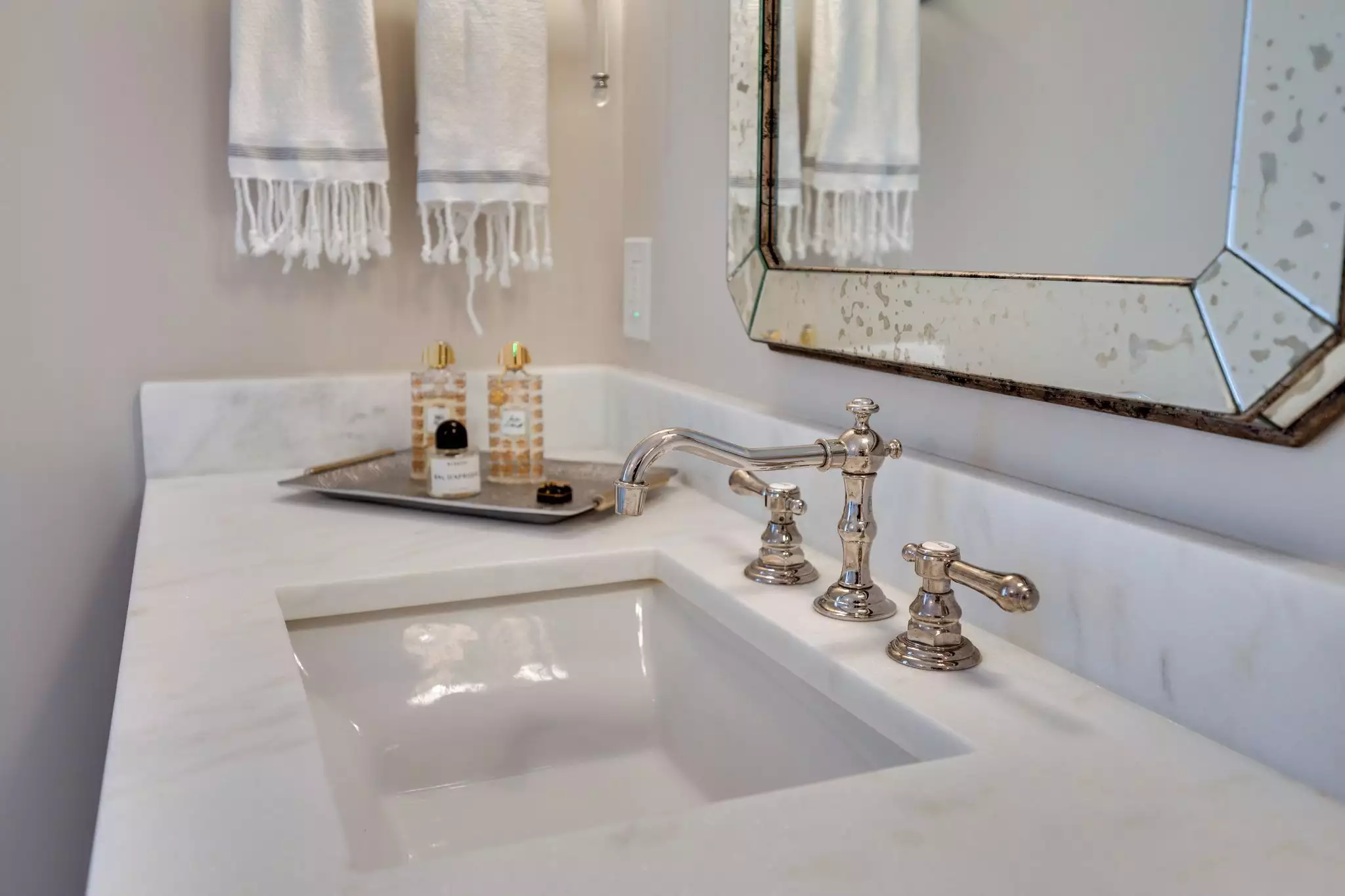 381 Lake Valley Dr, Franklin, TN  37069