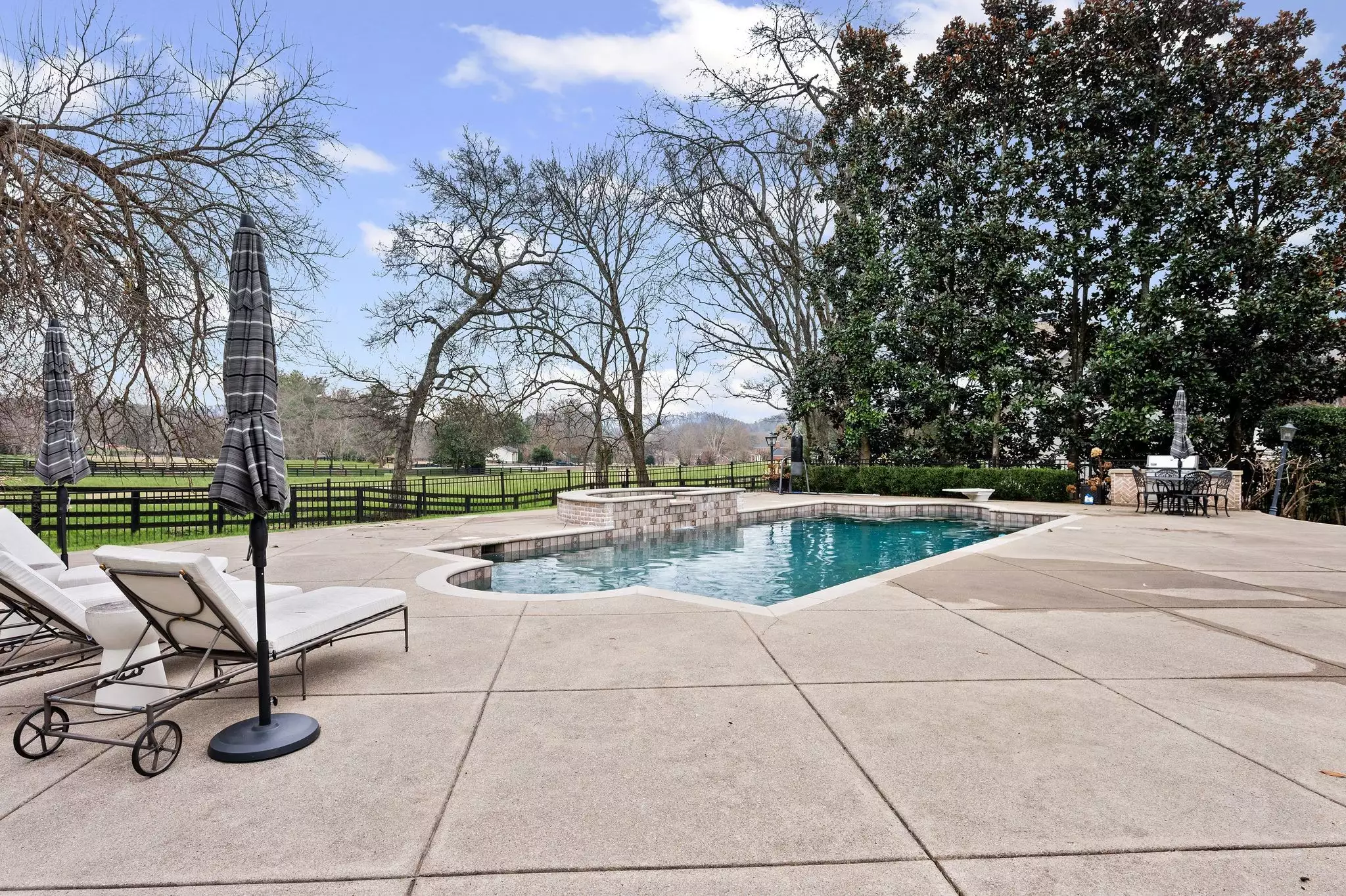 381 Lake Valley Dr, Franklin, TN  37069