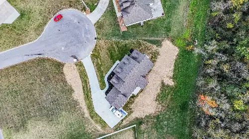 607 Apple Blossom Trl, Shelbyville, TN  37160