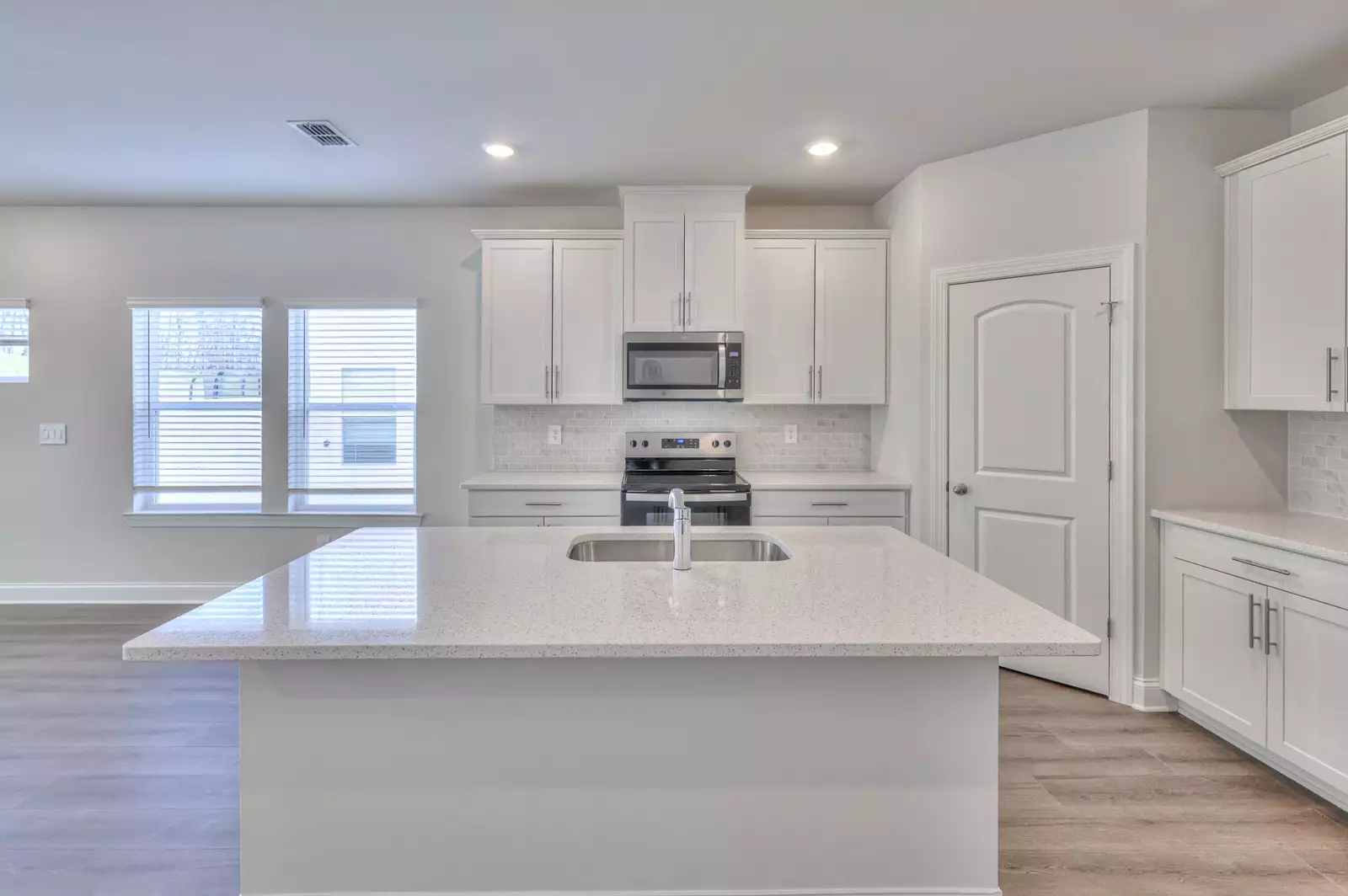 1291 Bluffton Cir, Clarksville, TN  37043