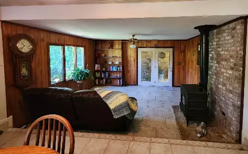 264 Puncheon Camp Rd, Bell Buckle, TN  37020