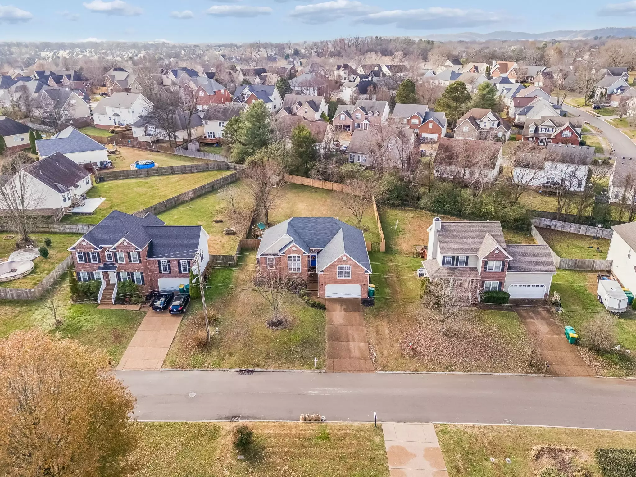 2713 Aston Woods Ln, Thompsons Station, TN  37179