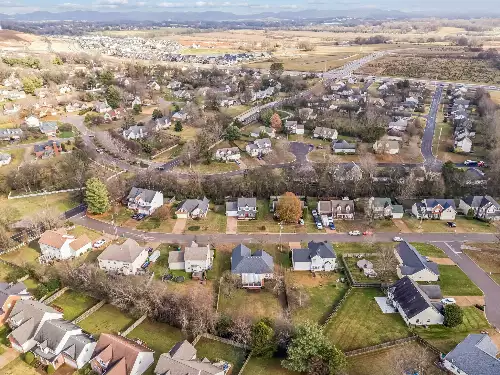 2713 Aston Woods Ln, Thompsons Station, TN  37179